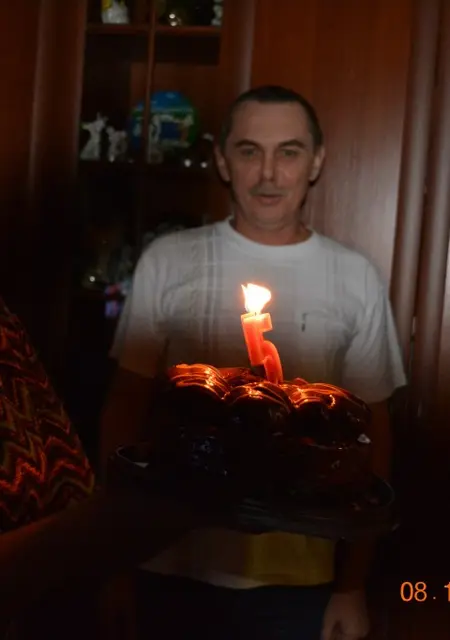 Я Михаил, 65, знакомлюсь без обязательств в Твери