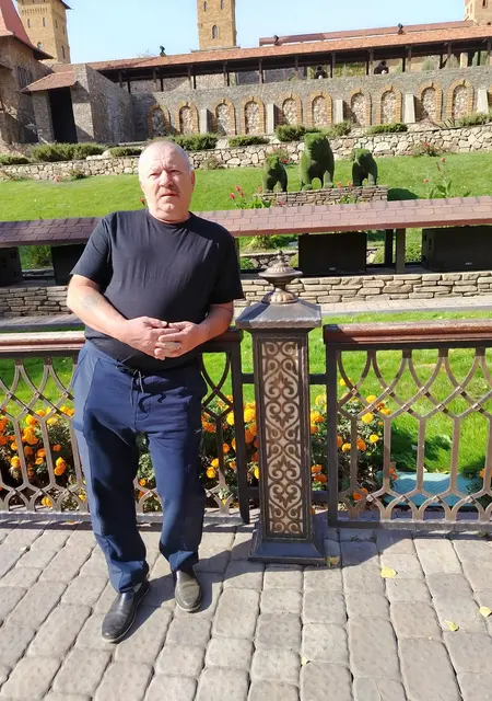 Юрий из Тулы, мне 60, познакомлюсь для приятного времяпровождения