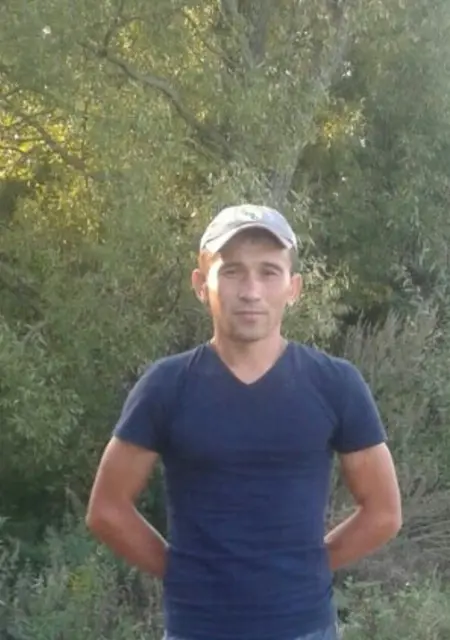 Я Baxa, 39, знакомлюсь на одну ночь в Узловой