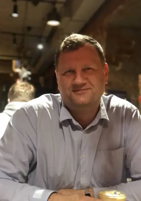 Алекс из Магадана, мне 42, познакомлюсь для приятного времяпровождения