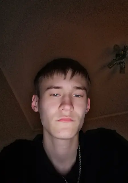 Я Алексей, 22, из Прокопьевска, ищу знакомство для постоянных отношений