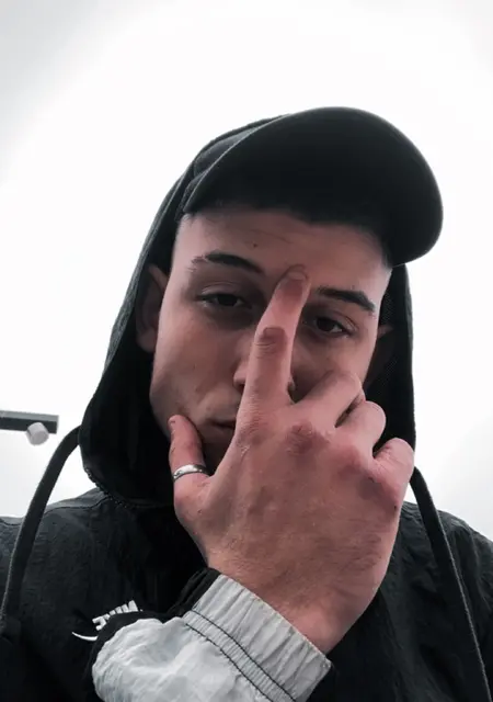 Hulligan из Балашихи, мне 20, познакомлюсь без обязательств