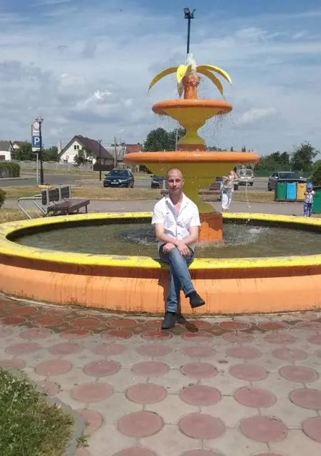 Я Евгений, 42, знакомлюсь на одну ночь в Сморгони