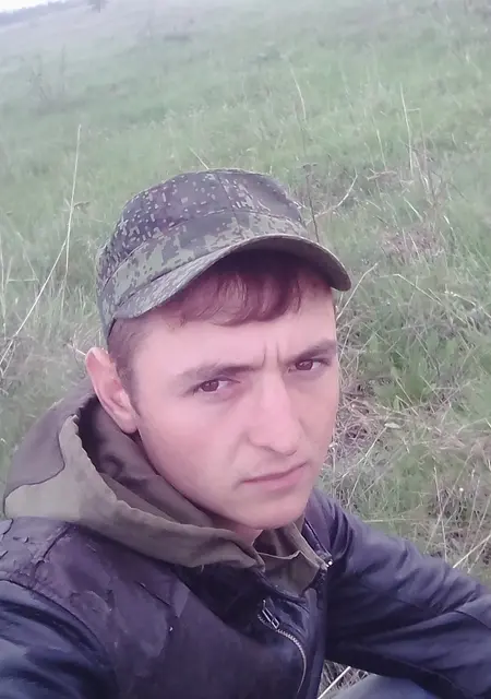 Я Алексей, 27, из Богучара, ищу знакомства на одну ночь