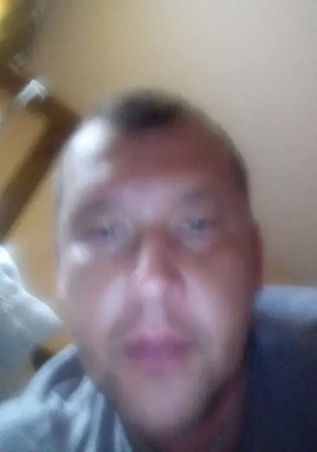 Костя из Выборга, мне 42, познакомлюсь на одну ночь