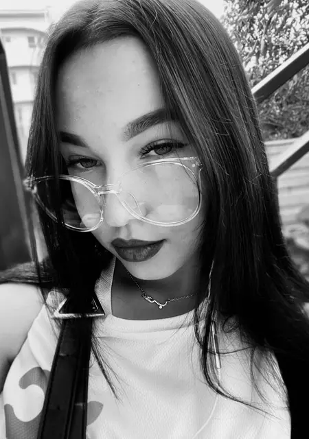 Анна из Анапы, ищу на сайте приятное времяпровождение