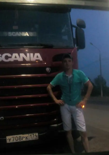 Я Александр, 32, из Троицка, ищу знакомства на одну ночь