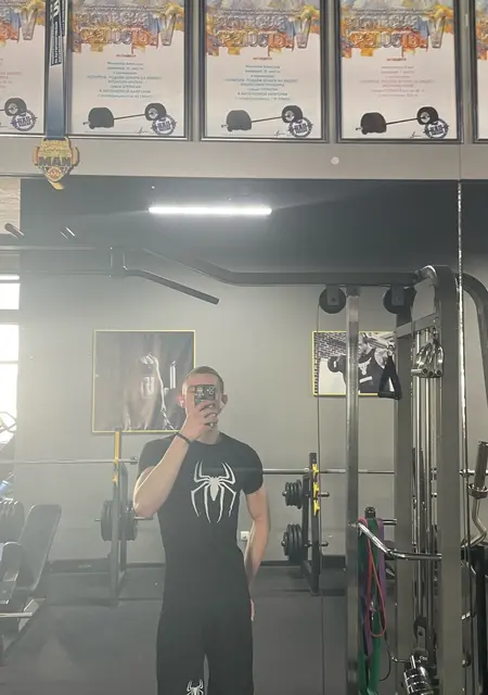 Vlad из Каменска, ищу на сайте приятное времяпровождение