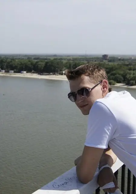 Я Владимир, 38, из Кропоткина, ищу знакомство для приятного времяпровождения