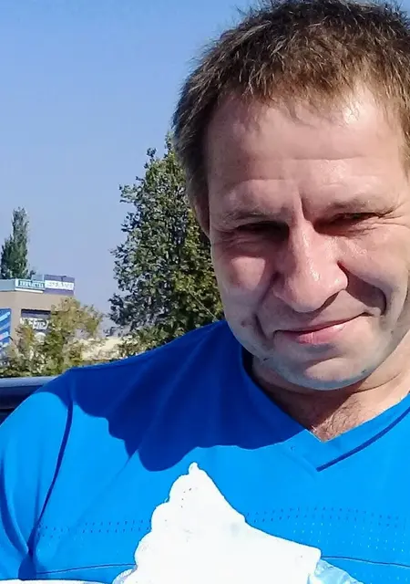 Я Юрий, 53, знакомлюсь для приятного времяпровождения в Новомосковске