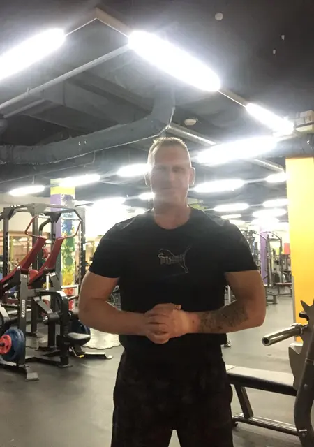 Олег из Серпухова, мне 57, познакомлюсь без обязательств