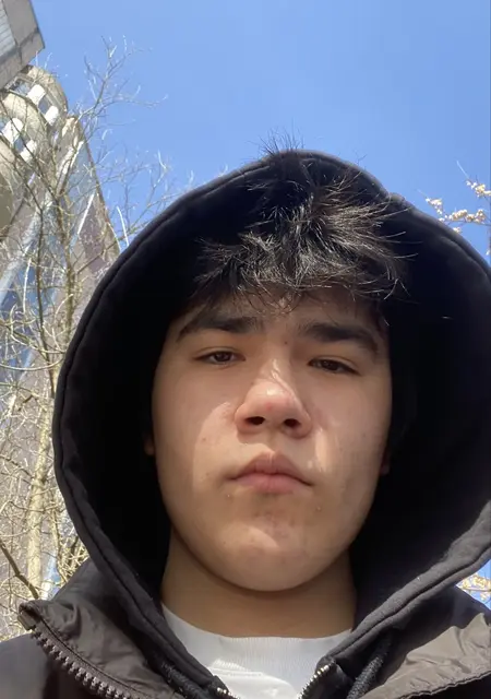 Я Xasan, 18, из Жуковского, ищу знакомство для общения