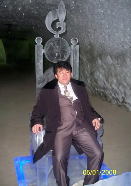 Я Макс, 56, из Тюмени, ищу знакомства на одну ночь