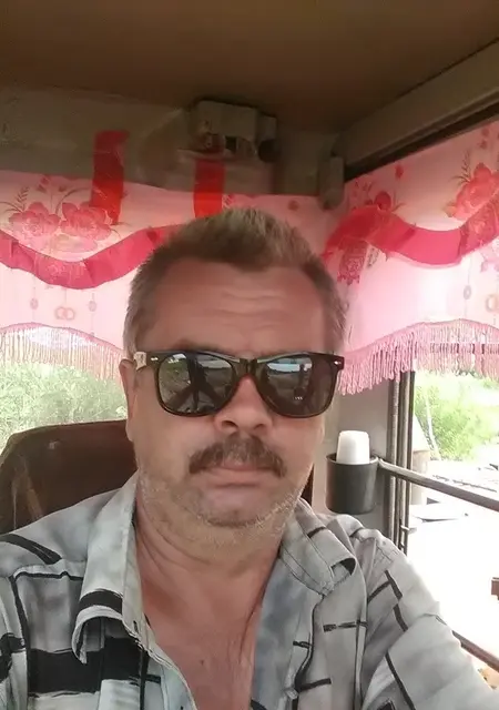 Я Коля, 52, из Спасска-Дальнего, ищу знакомства на одну ночь