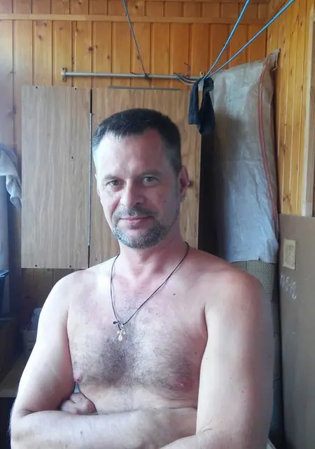 Влад из Самары, мне 55, познакомлюсь для дружбы