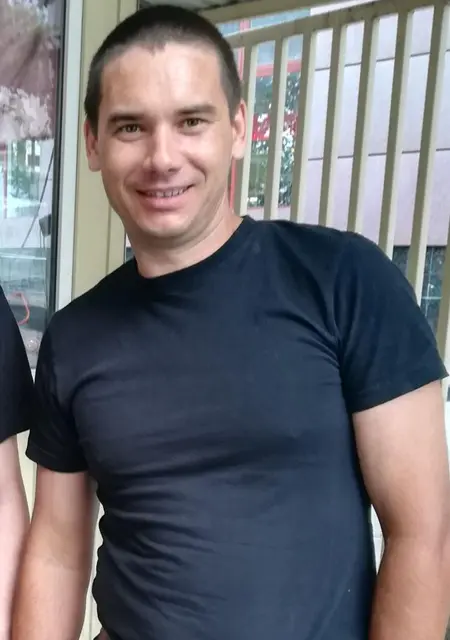 Александр из Новочеркасска, мне 44, познакомлюсь на одну ночь