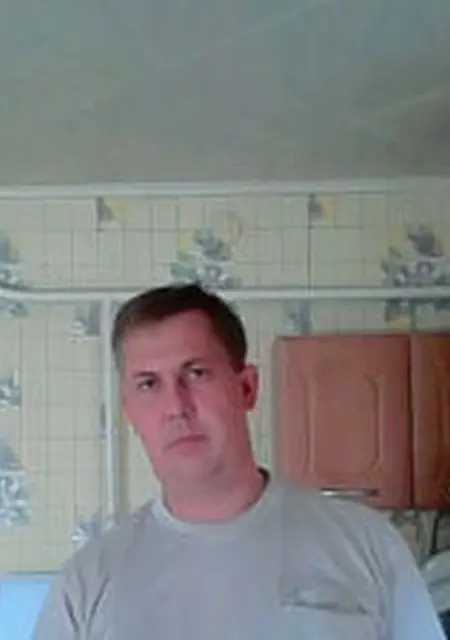 Я Михаил, 53, из Михайловки, ищу знакомства на одну ночь