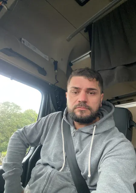 Я Akmal, 40, из Дзержинска, ищу знакомство для открытые отношения