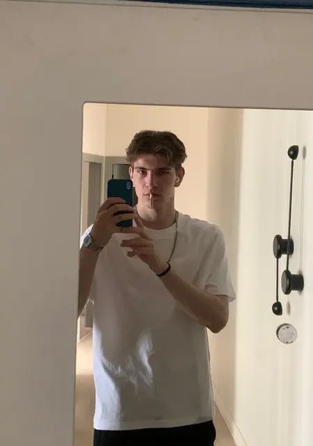 Никита из Магадана, ищу на сайте общение