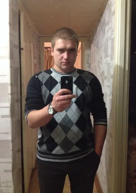 Я Мишаня, 32, из Новомосковска, ищу знакомства без обязательств