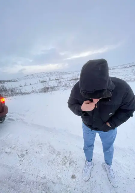 Я Гриша, 23, из Петрозаводска, ищу знакомство для постоянных отношений