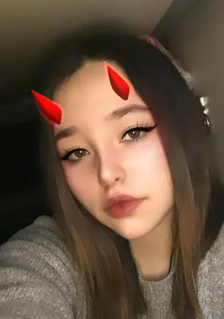 Виктория из Хабаровска, мне 22, познакомлюсь для дружбы