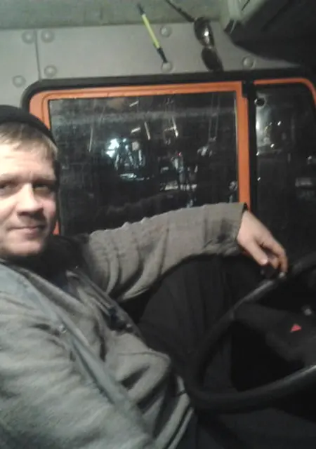 Саня из Лангепаса, мне 48, познакомлюсь на одну ночь