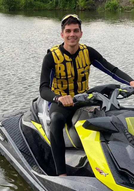 Я Влад, 32, из Краснотурьинска, ищу знакомство для общения