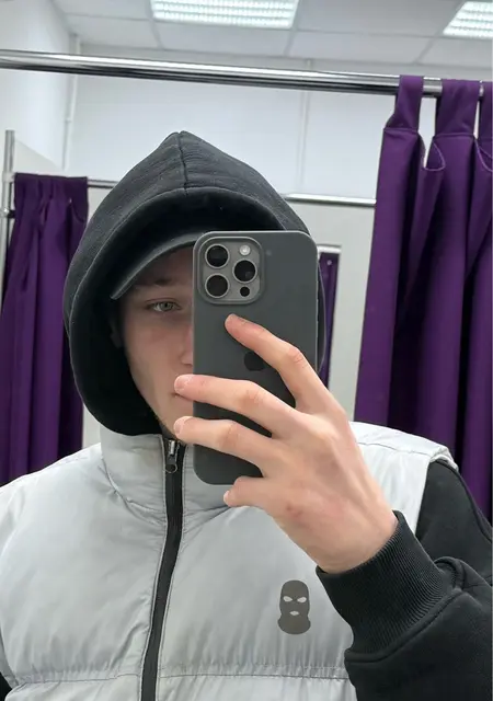 Я Никита, 20, из Рязани, ищу знакомство для общения