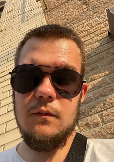 Я Андрей, 22, знакомлюсь на одну ночь в Красногорске