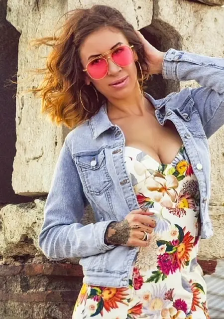 Анастасия из Владивостока, мне 23, познакомлюсь для приятного времяпровождения