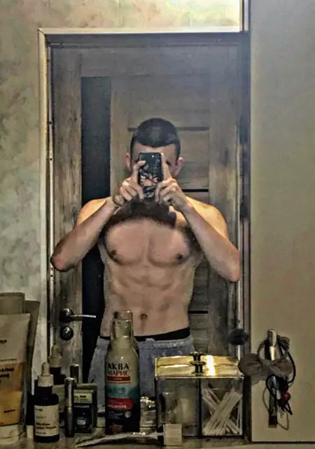 Artur из Астрахани, мне 21, познакомлюсь на одну ночь