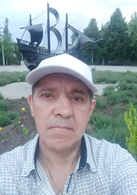 Я Олег, 56, из Таганрога, ищу знакомства без обязательств