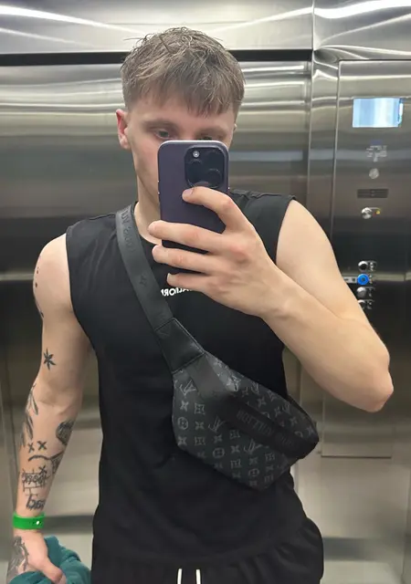 Алексей из Братска, мне 22, познакомлюсь для постоянных отношений
