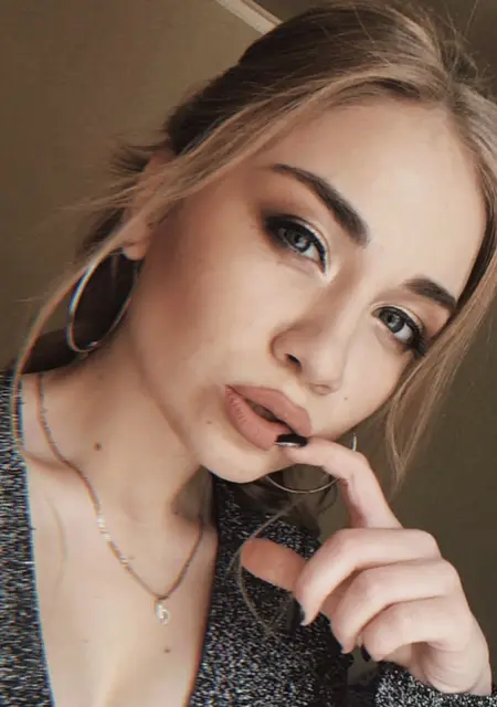 Я Лилия, 22, знакомлюсь для общения в Ставрополе