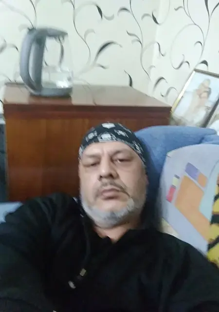 Я Ринат, 61, из Казани, ищу знакомства на одну ночь