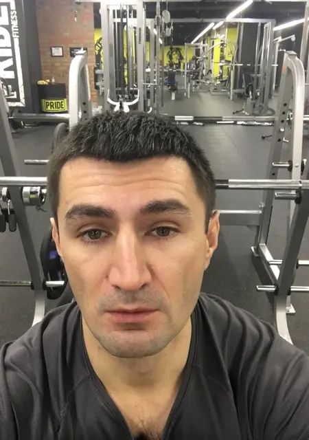 Антон из Бузулука, мне 40, познакомлюсь для приятного времяпровождения