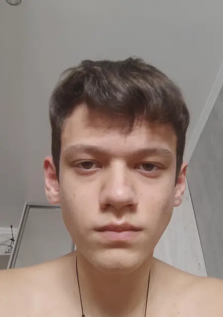 Я Егор, 20, из Самары, ищу знакомства без обязательств