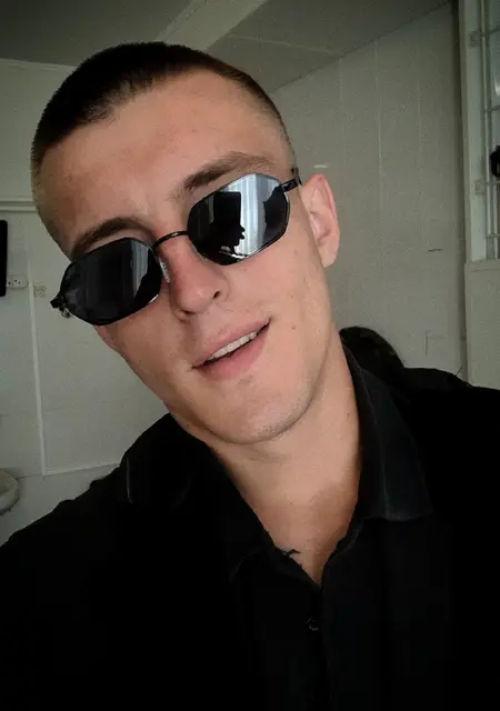 Я Гена, 23, знакомлюсь без обязательств в Новочеркасске