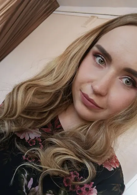 Я Марина, 27, из Ярославля, ищу знакомства без обязательств