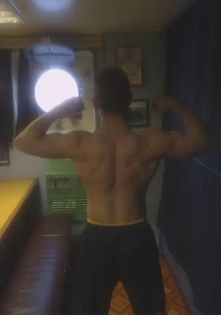 Влад из Бутурлиновки, мне 32, познакомлюсь для постоянных отношений