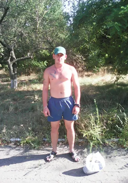 Виталий из Донецка, мне 38, познакомлюсь на одну ночь