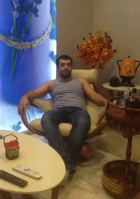 Я Ганик, 36, знакомлюсь для приятного времяпровождения в Химике