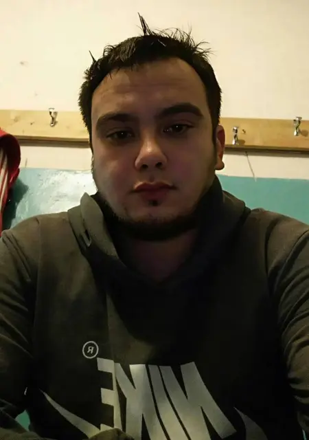 Я Вован, 35, из Лесосибирска, ищу знакомство для постоянных отношений
