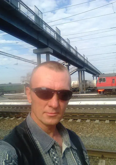 Евгений из Заринска, ищу на сайте знакомства на одну ночь