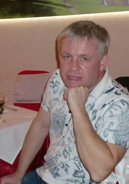 Я Александр, 52, из Омска, ищу знакомство для общения