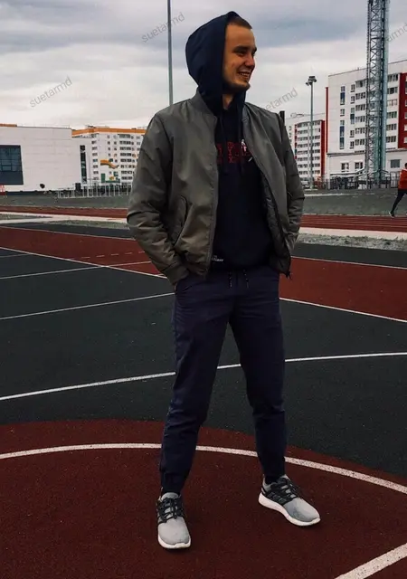 Я Святослав, 27, знакомлюсь без обязательств в Великом Новгороде