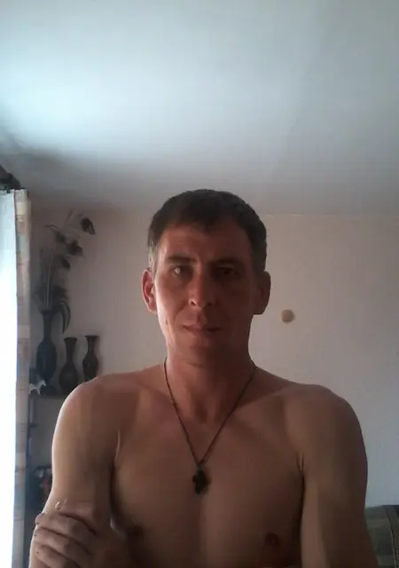 Владимир из Советской Гавани, мне 46, познакомлюсь для приятного времяпровождения