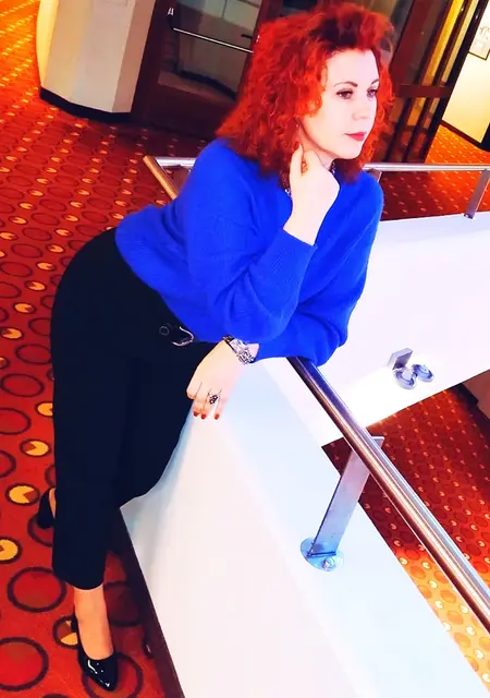 Я Алёна, 49, знакомлюсь для открытые отношения в Воронеже