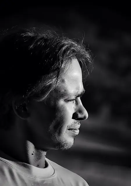 Джон из Саратова, мне 49, познакомлюсь на одну ночь